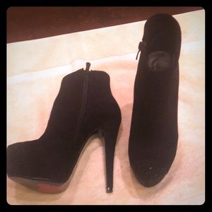 Luichiny Sandra Dee platform bootie